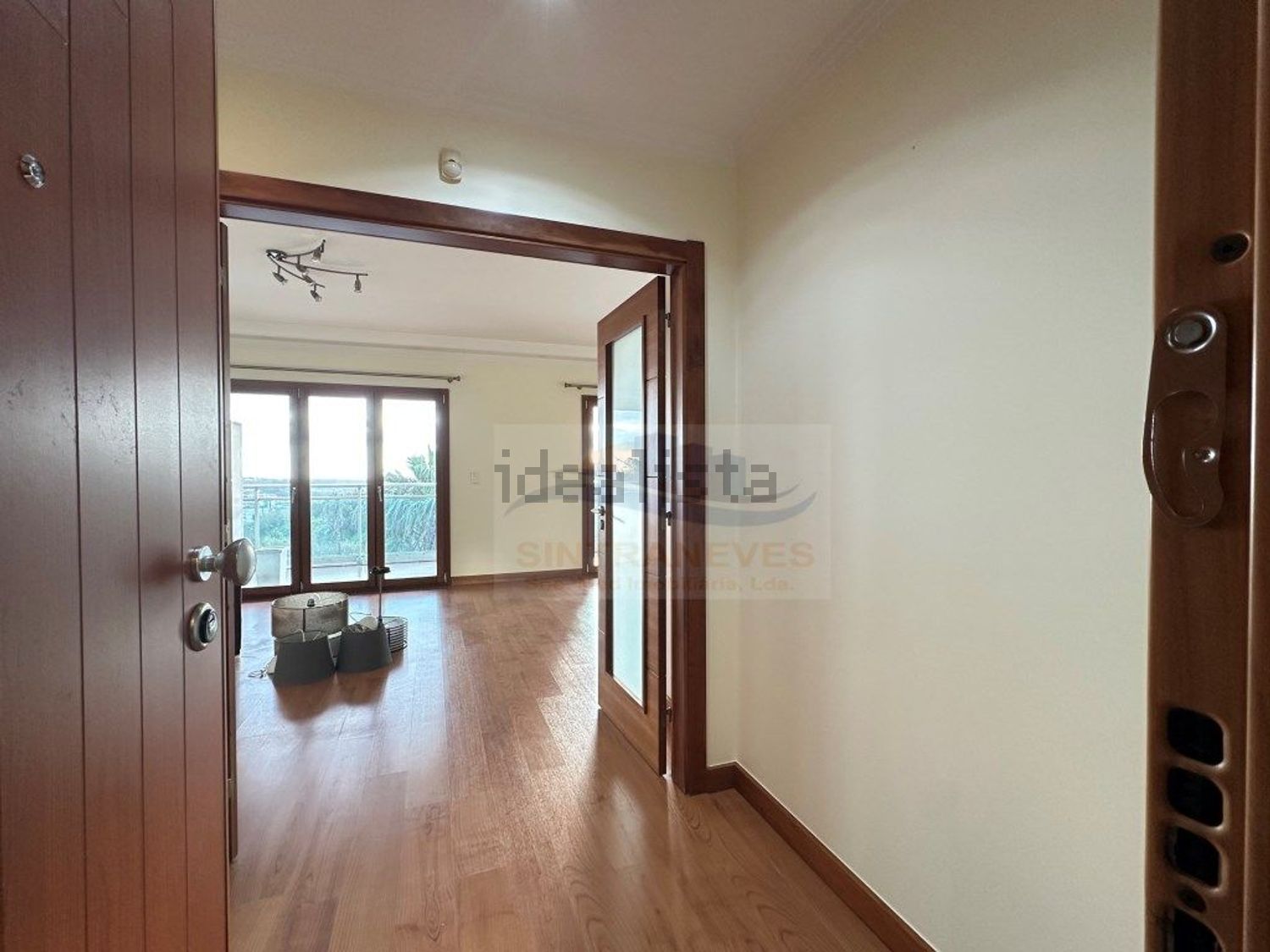 出租公寓 t4在Casal de São Brás - Vila Chã - 过道