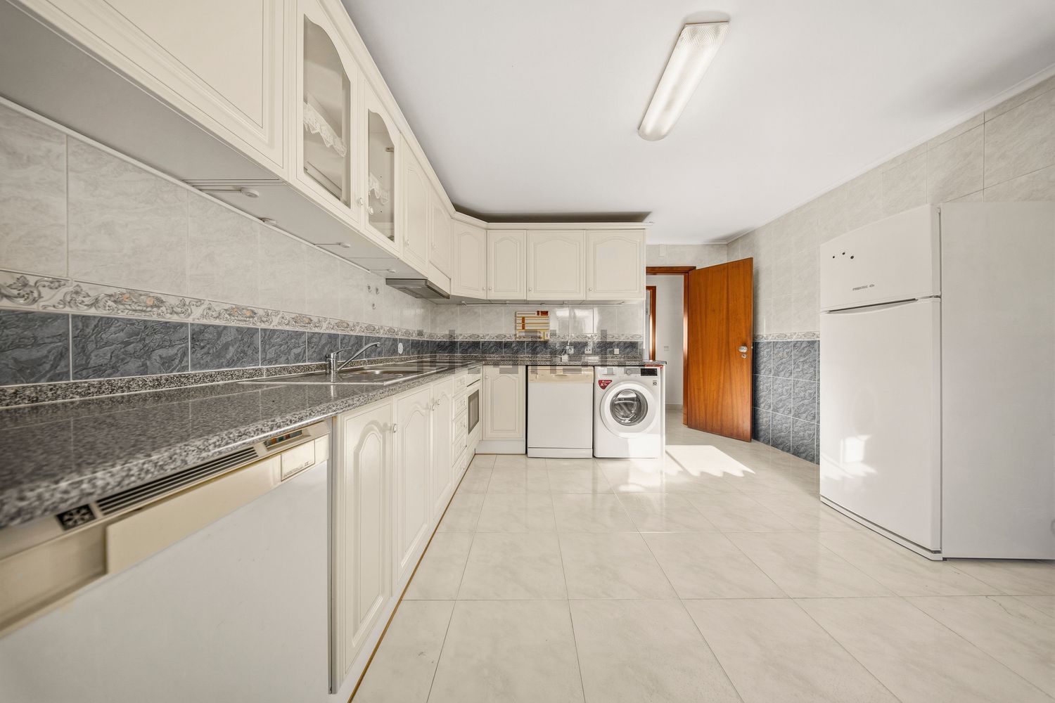 公寓 t2出售在Praceta Nova - 厨房