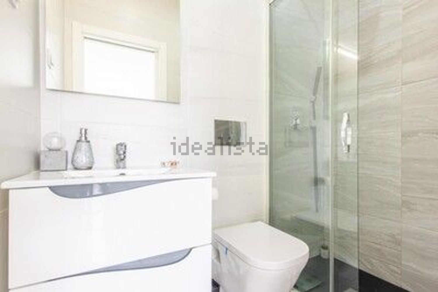 公寓 t3出售在Rua Dom Pedro de Almeida Portugal, 17 - 卫生间