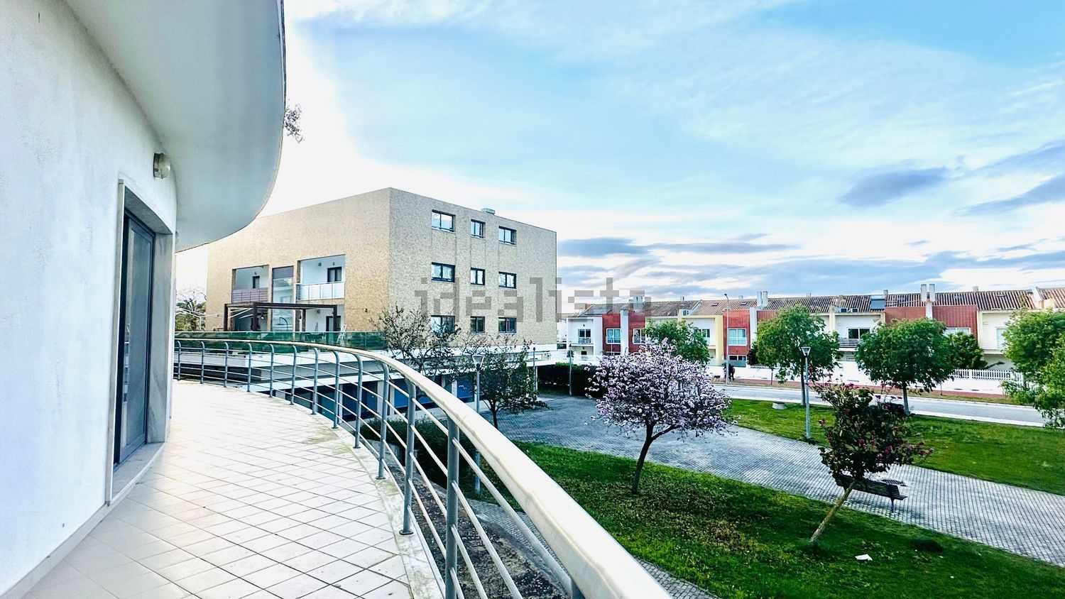 公寓 t4出售在Avenida Natália Correia - 露台