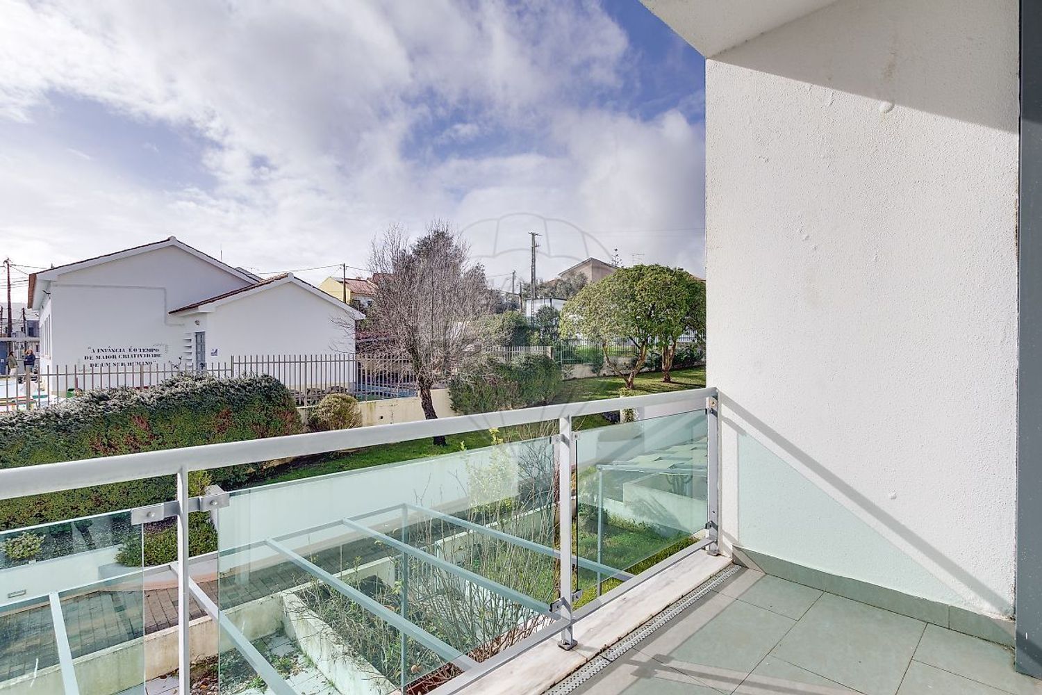 小楼房或独栋别墅出售在Rua Forças Armadas - 阳台