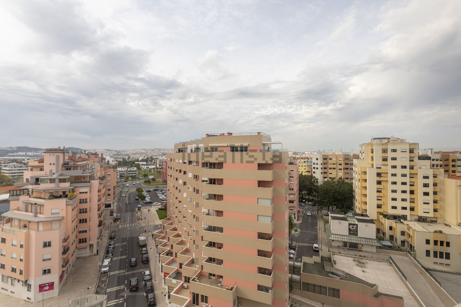 出租顶层公寓在Rua Padre Américo - 视线