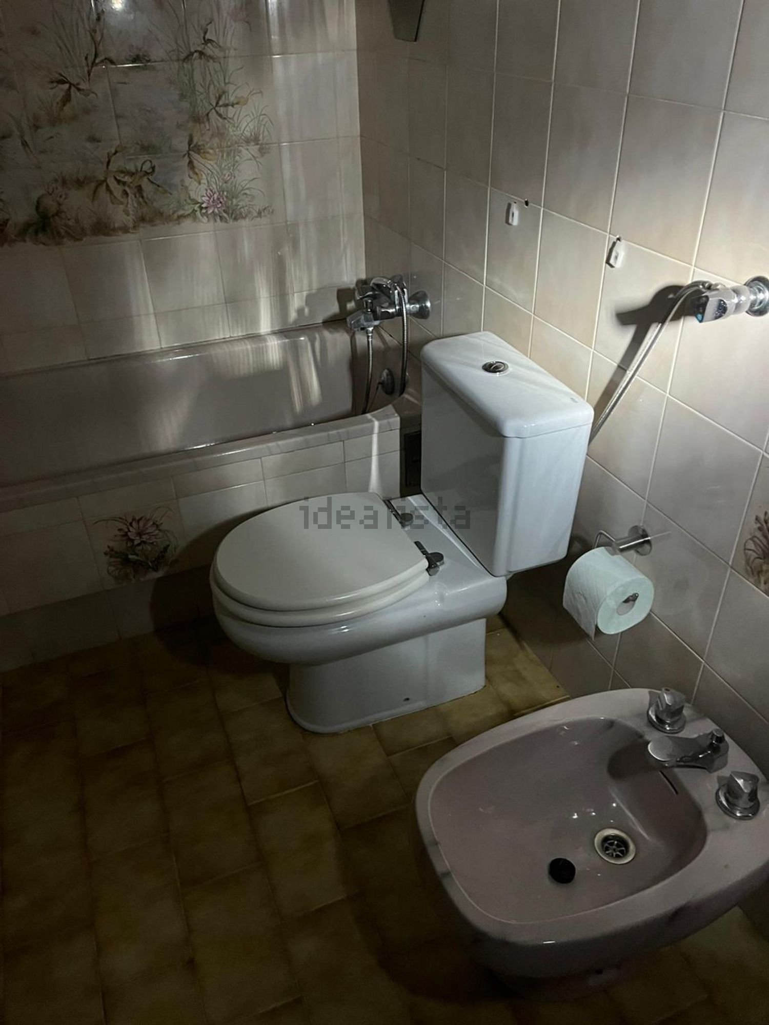 出租公寓 t2在Rua Cabo Verde, 6 - 卫生间