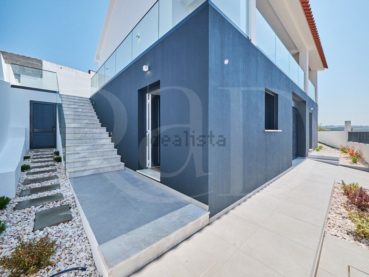 小楼房或独栋别墅出售在Rua do Massapêz, 43 - 外立面