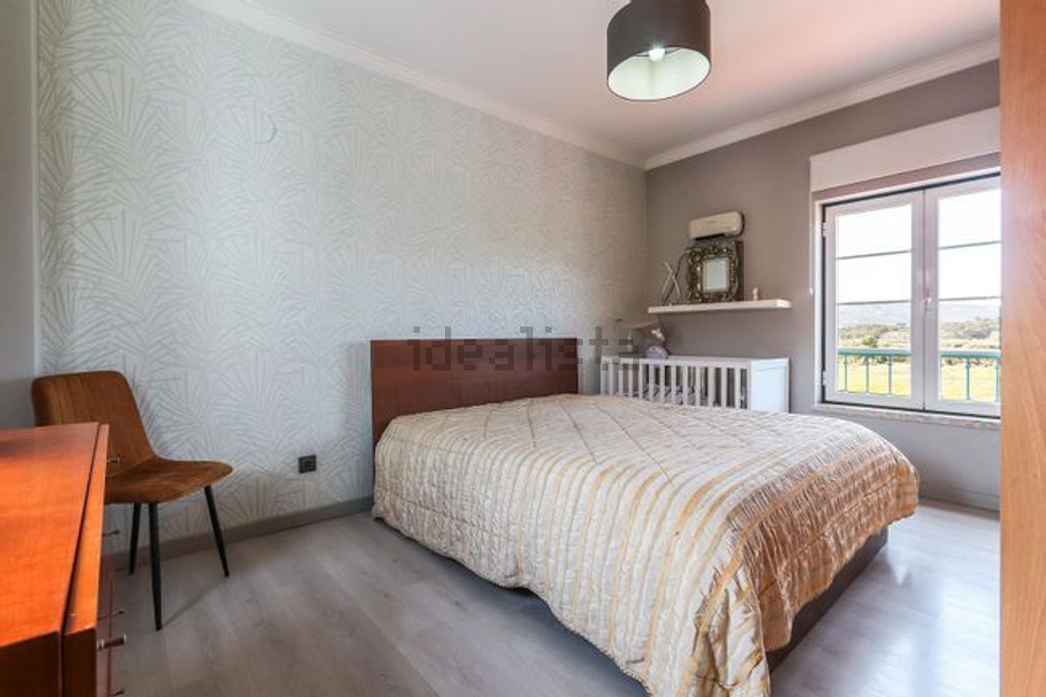 小楼房或独栋别墅出售在Praceta Santo António - 卧室