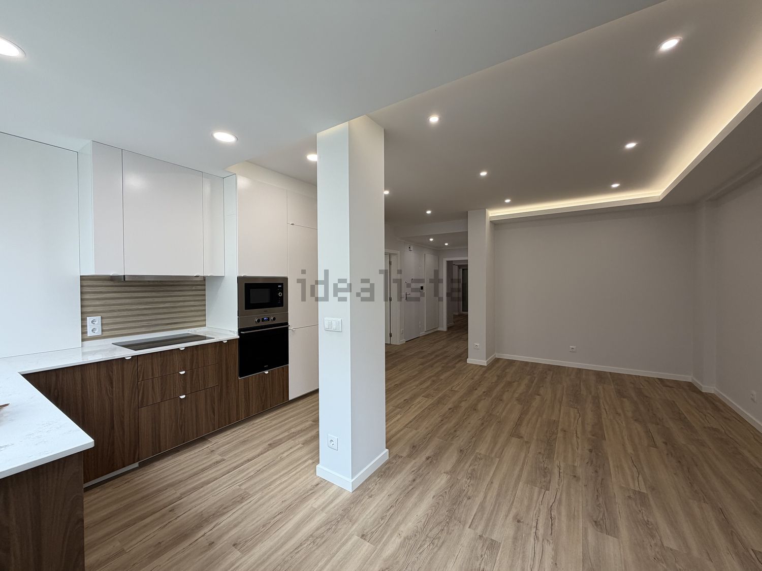 公寓 t3出售在Rua Cidade de Cádiz - 客厅