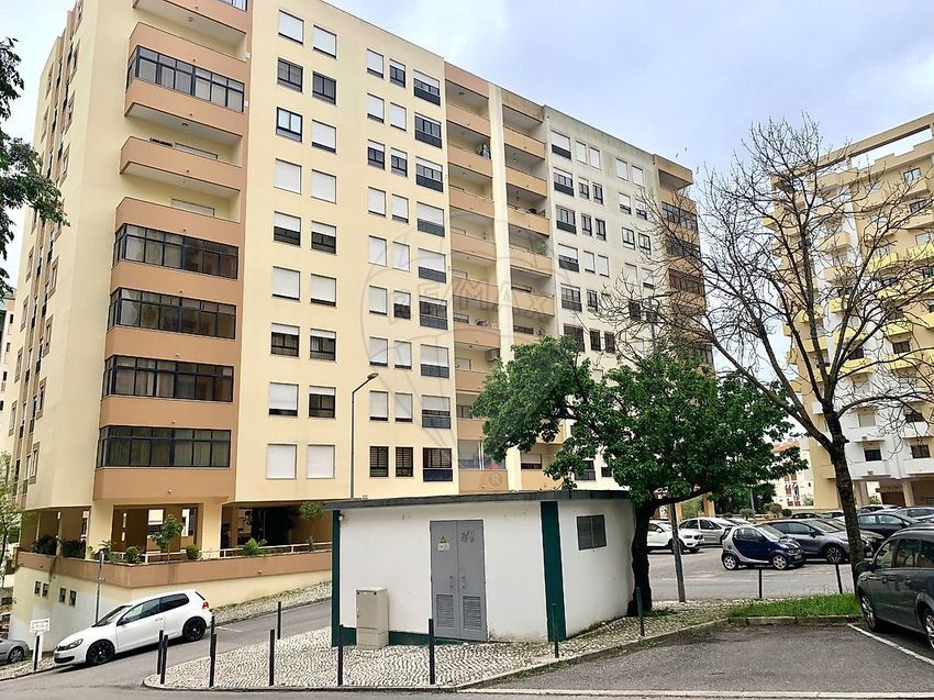 公寓 t2出售在Praceta Bernardo da Costa Macedo