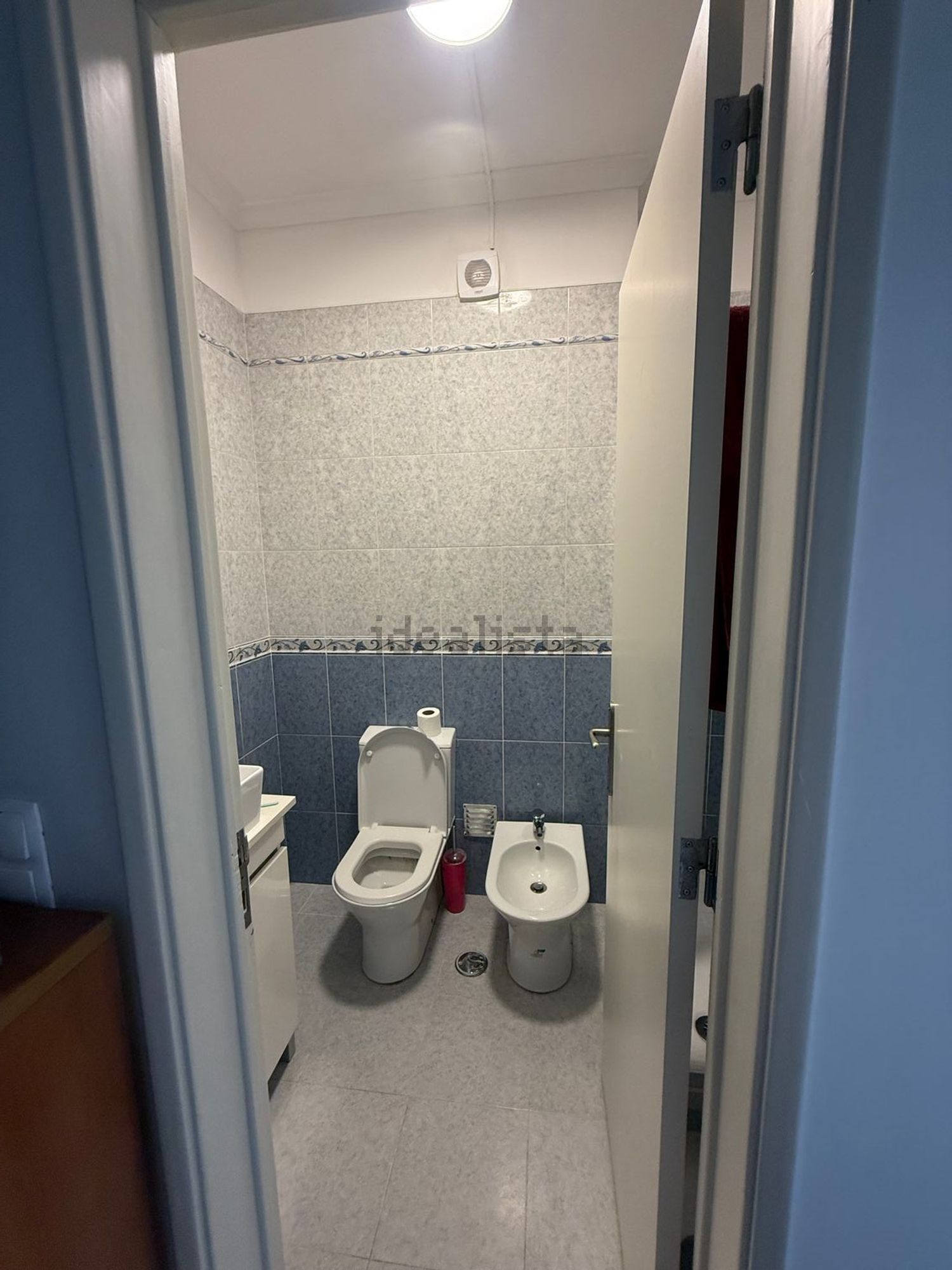 出租房间在Rua Alexandre Herculano, 25 - 卫生间