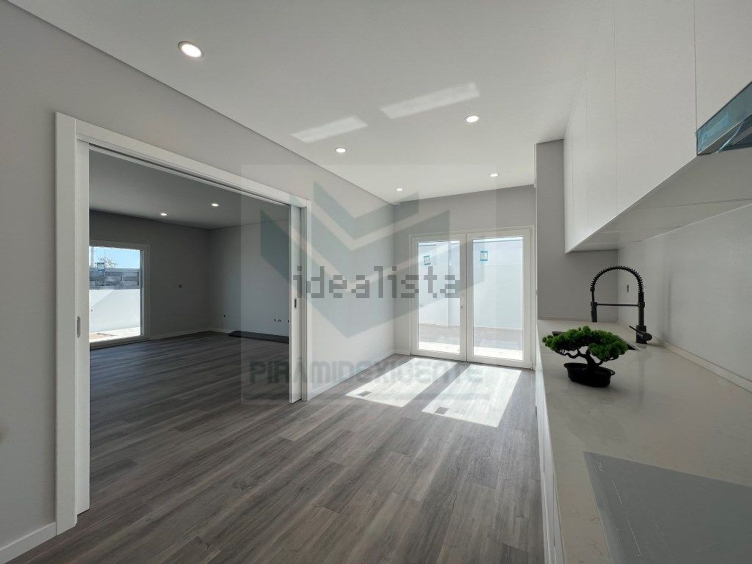 小楼房或独栋别墅出售在Moita - 厨房