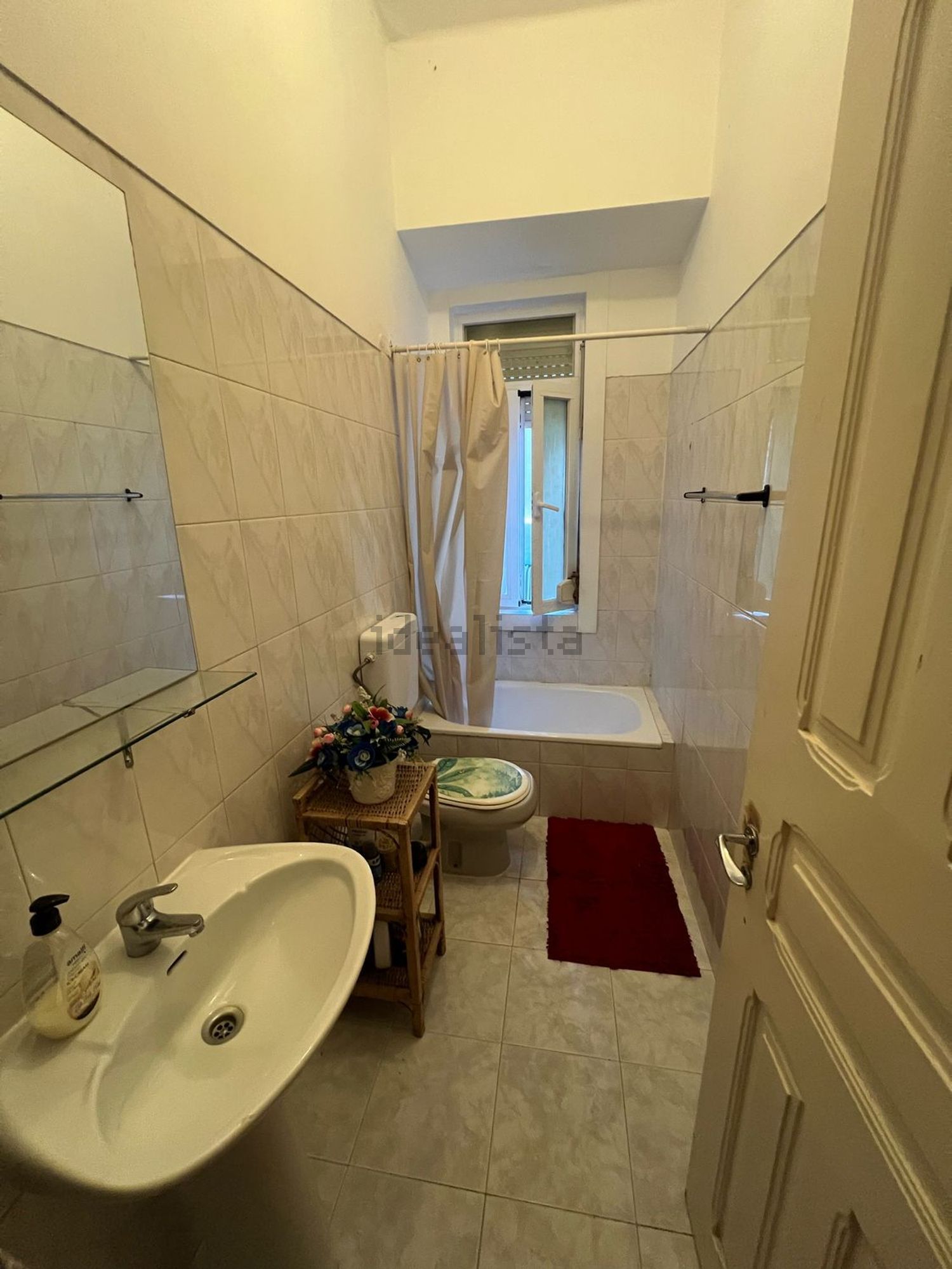 出租房间在Rua Sol a Chelas, 44 - 卫生间