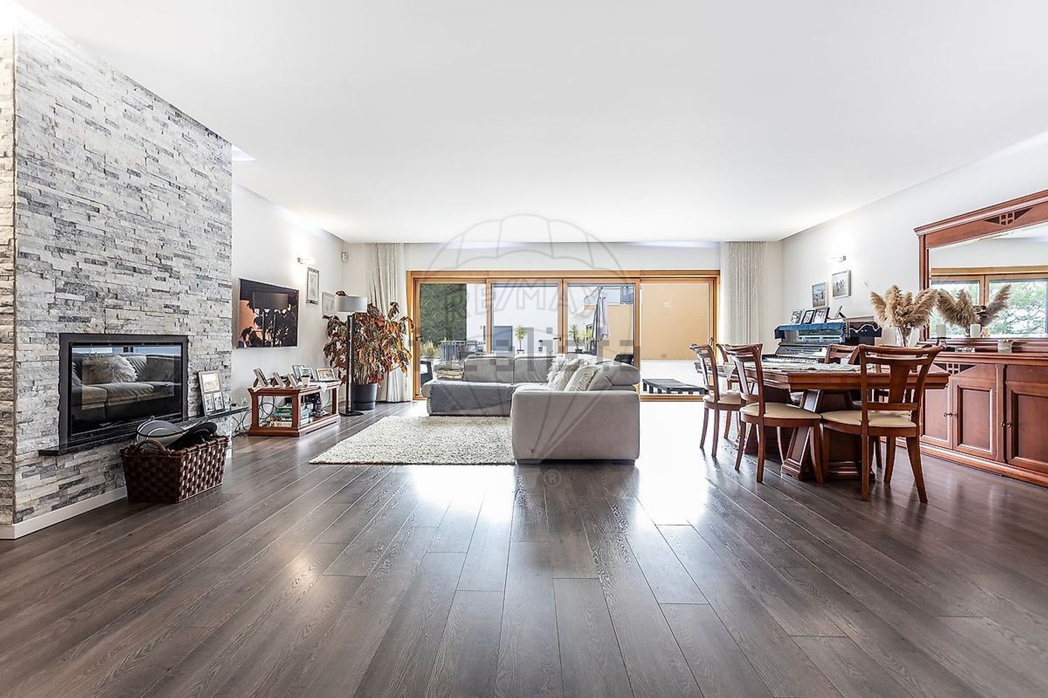 小楼房或独栋别墅出售在Largo do Juncalinho - 客厅