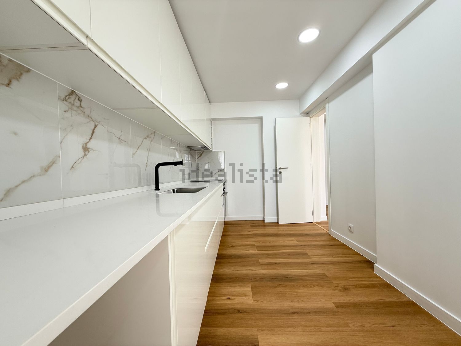 公寓 t4出售在Rua Pedro Álvares Cabral, 2 - 厨房