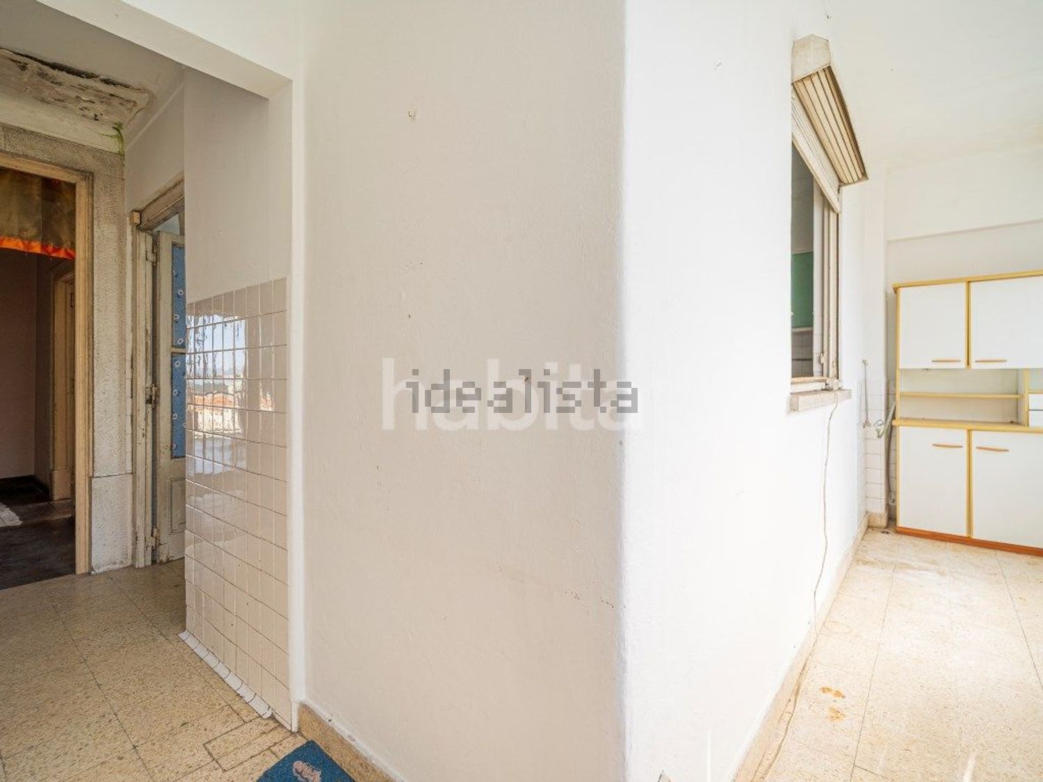 小楼房或独栋别墅出售在Rua Guilherme de Almeida, 9 - 过道