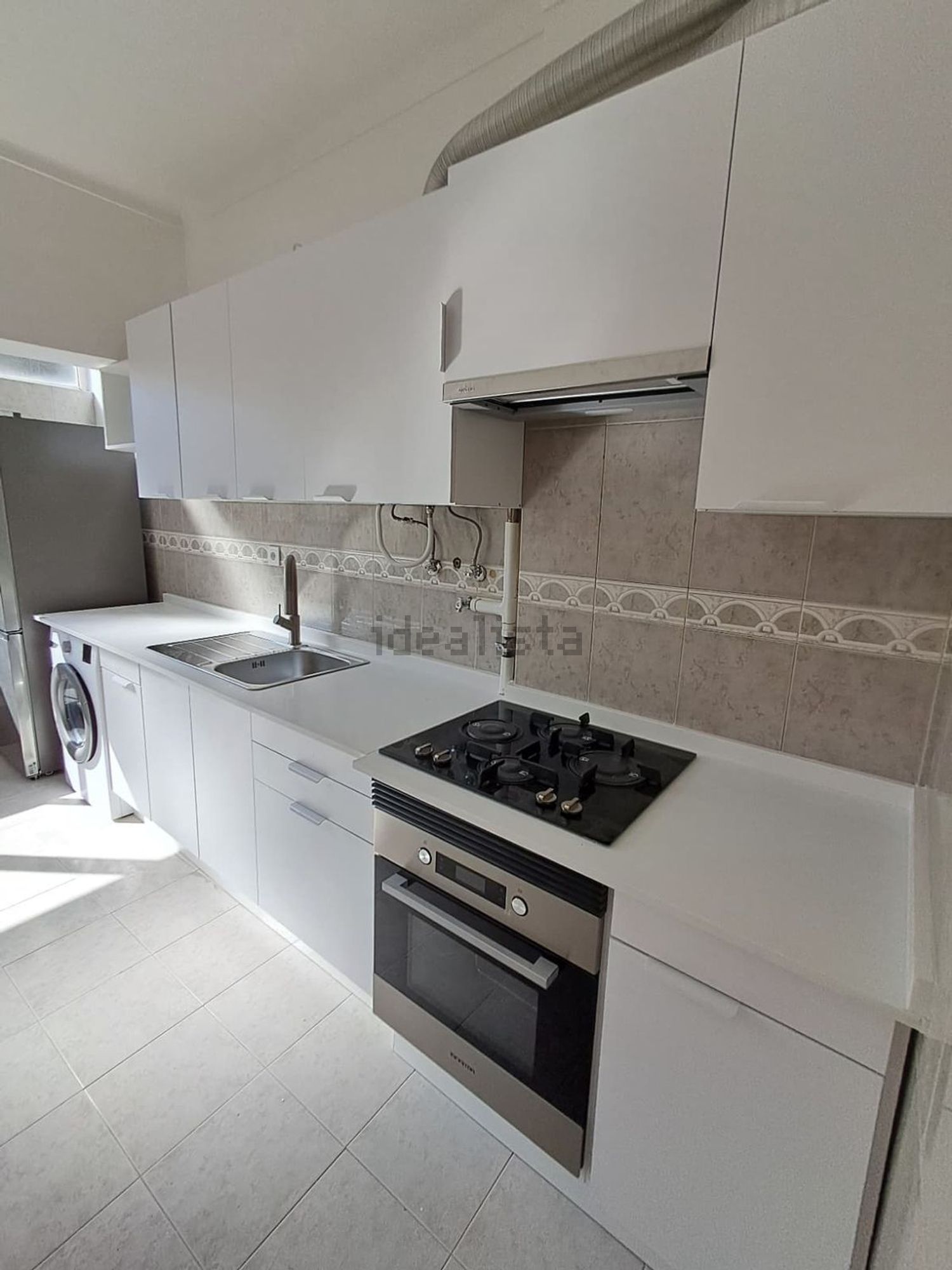 出租房间在Rua Sebastião da Gama, 11 - 厨房