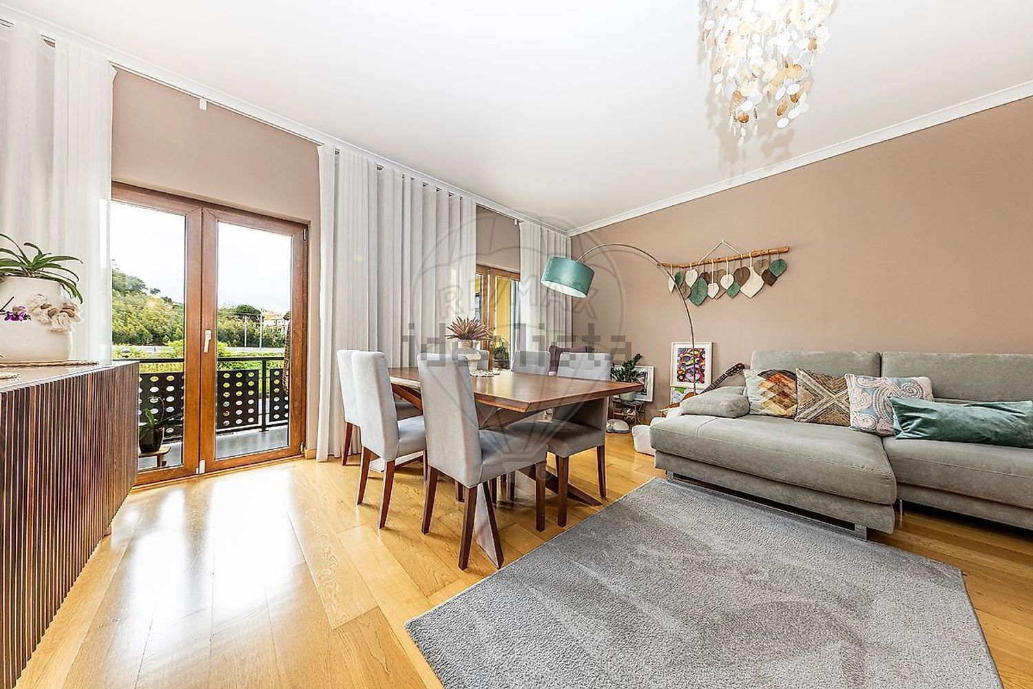 公寓 t3出售在Travessa da Lagoa - 客厅