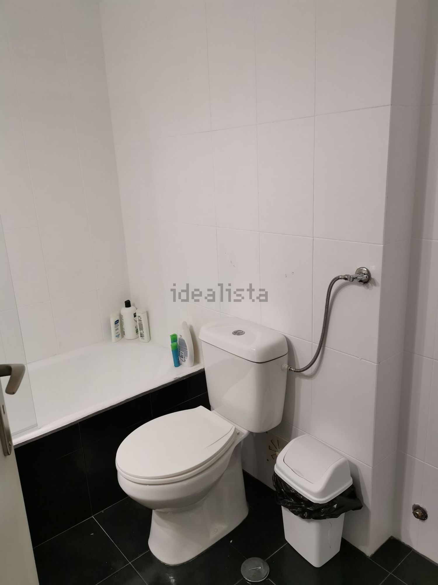 出租房间在Rua Fernando Sylvan, 31 lote - 卫生间