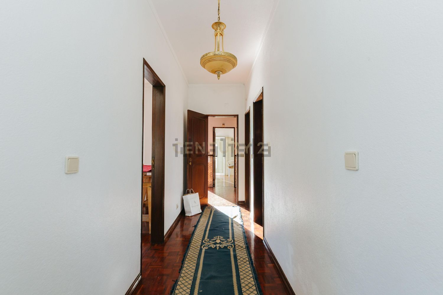 小楼房或独栋别墅出售在Santo Isidoro - 过道