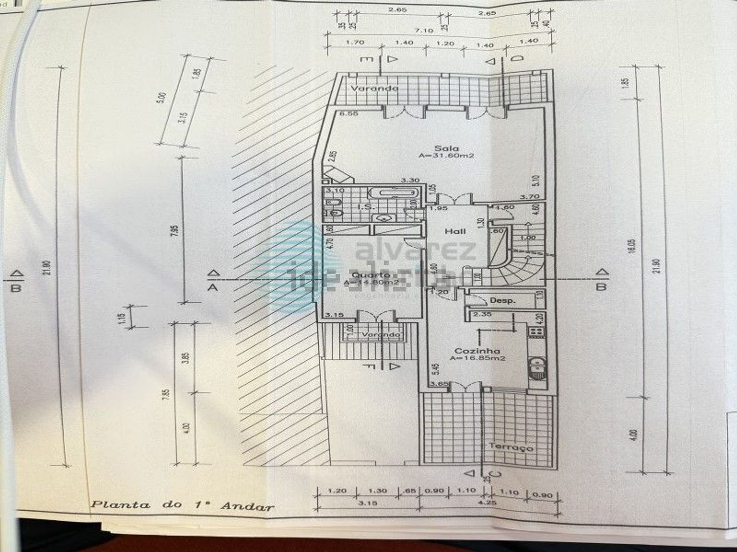 小楼房或独栋别墅出售在Rua 1° de Maio, 3 - 平面图