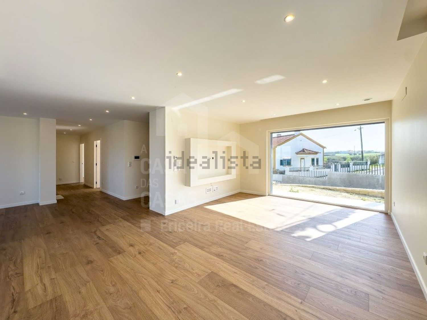 小楼房或独栋别墅出售在Encarnação - 居住