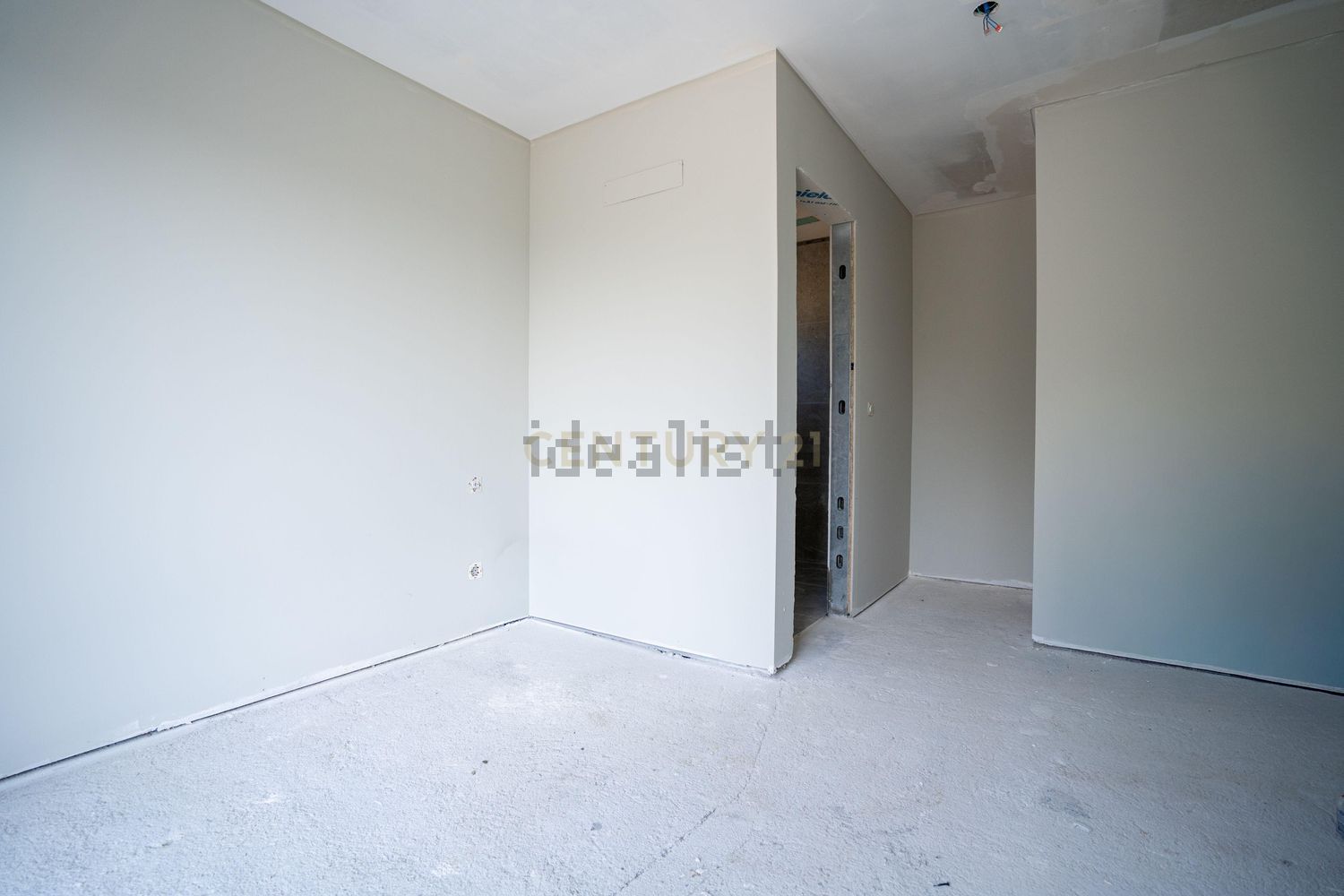 小楼房或独栋别墅出售在Rua Capitão Salgueiro Maia - 过道