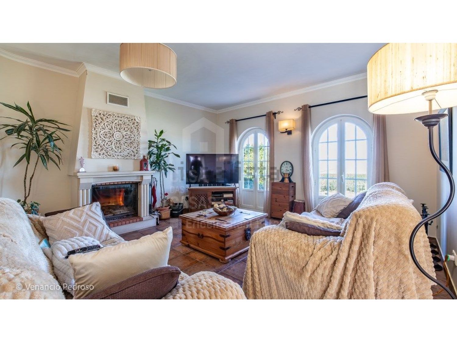 小楼房或独栋别墅出售在Encarnação - 客厅