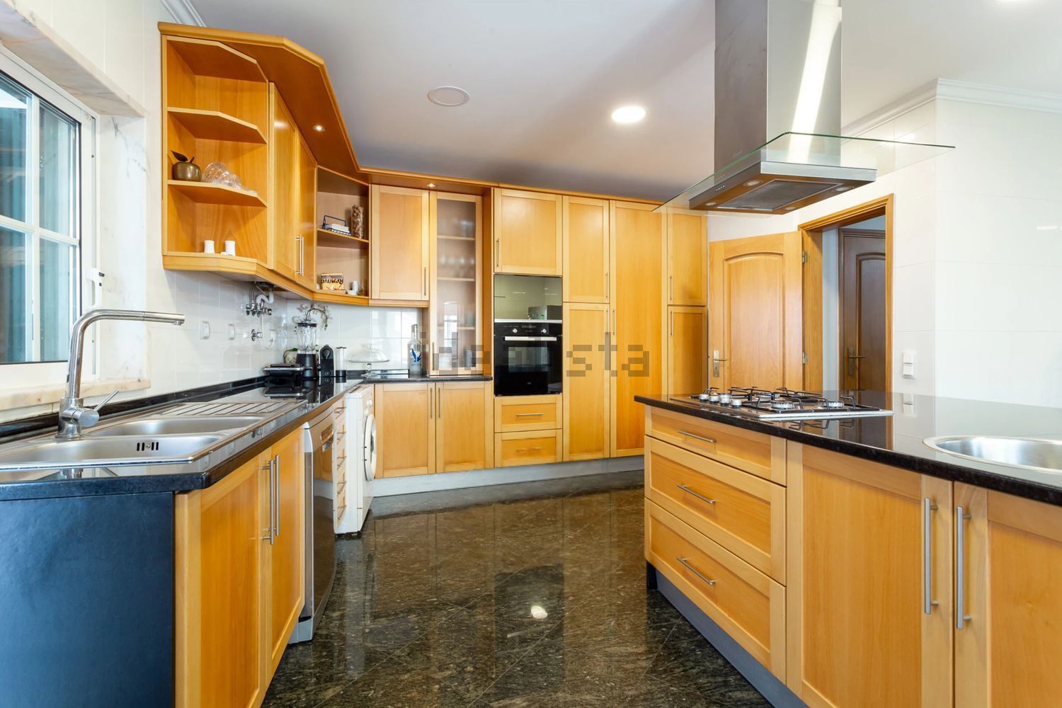 小楼房或独栋别墅出售在Rua do Alecrim - 厨房