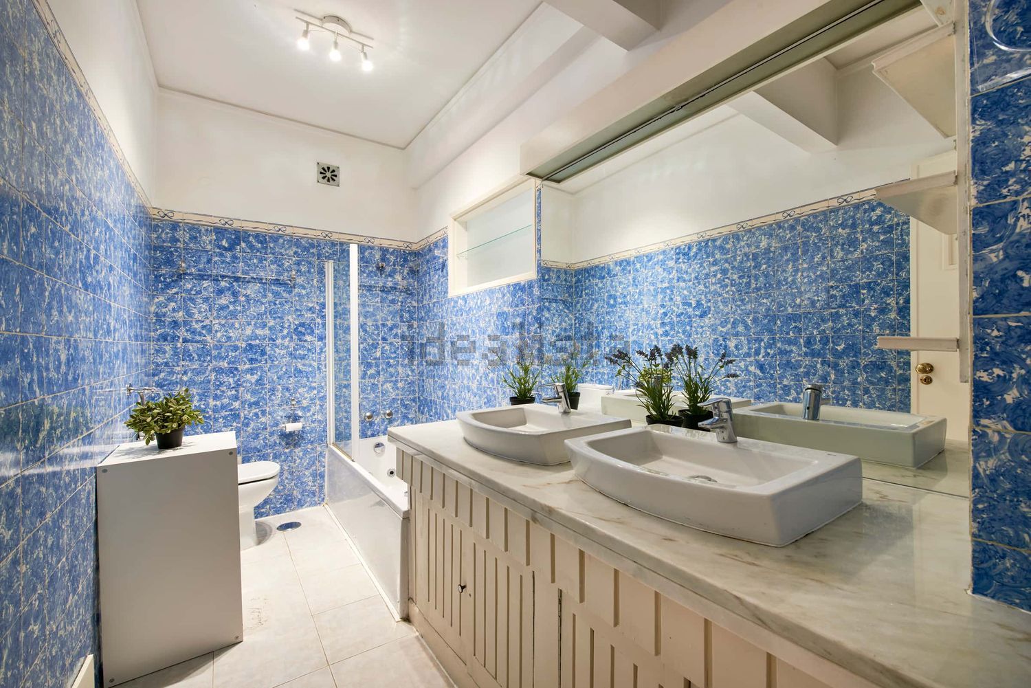 出租房间在Praça Rainha Dona Filipa, 5 - 卫生间