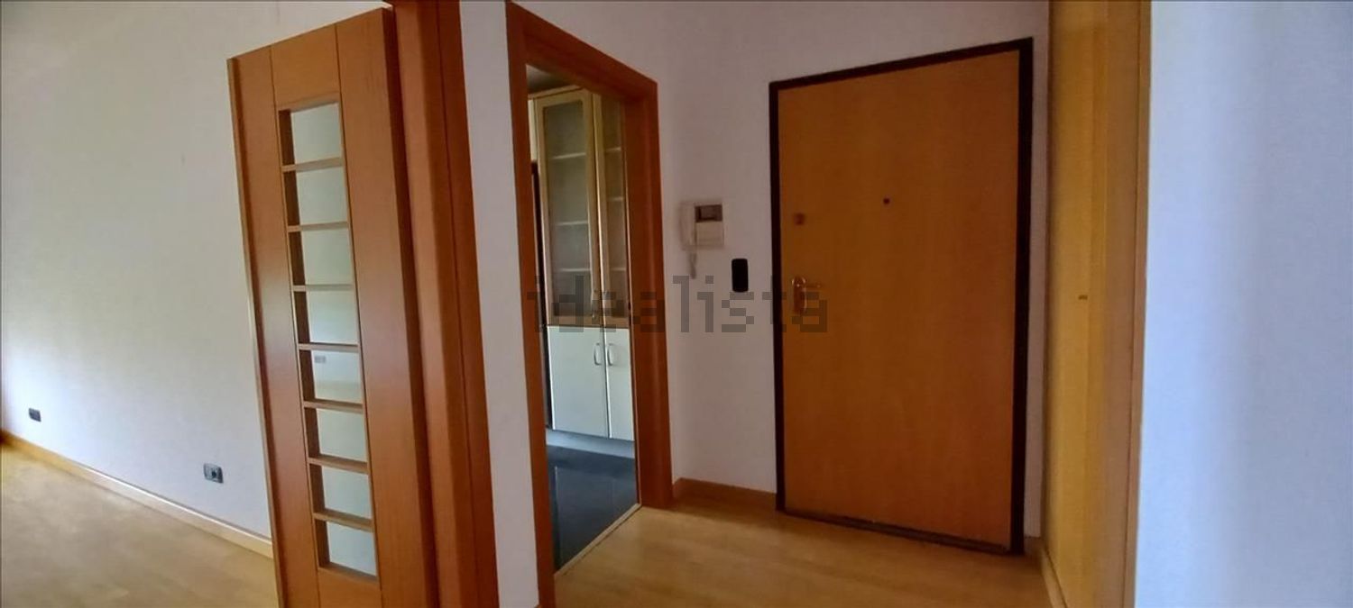 公寓 t1出售在Avenida Cidade de Bratislava - 过道