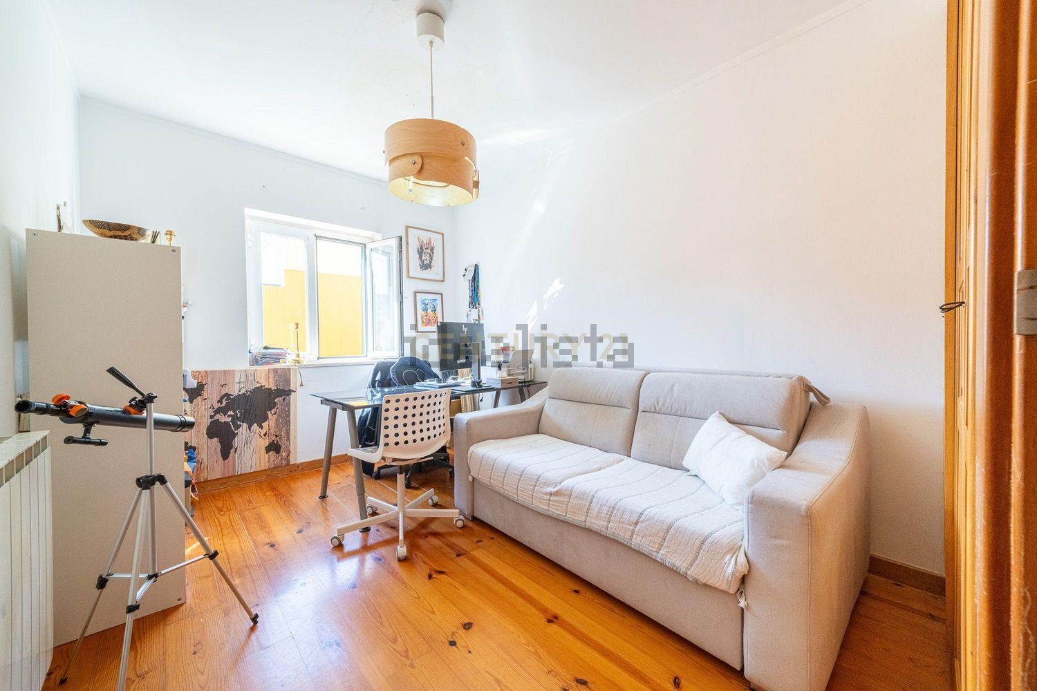 小楼房或独栋别墅出售在Rua da Encosta de São Silvestre, 21 - 客厅