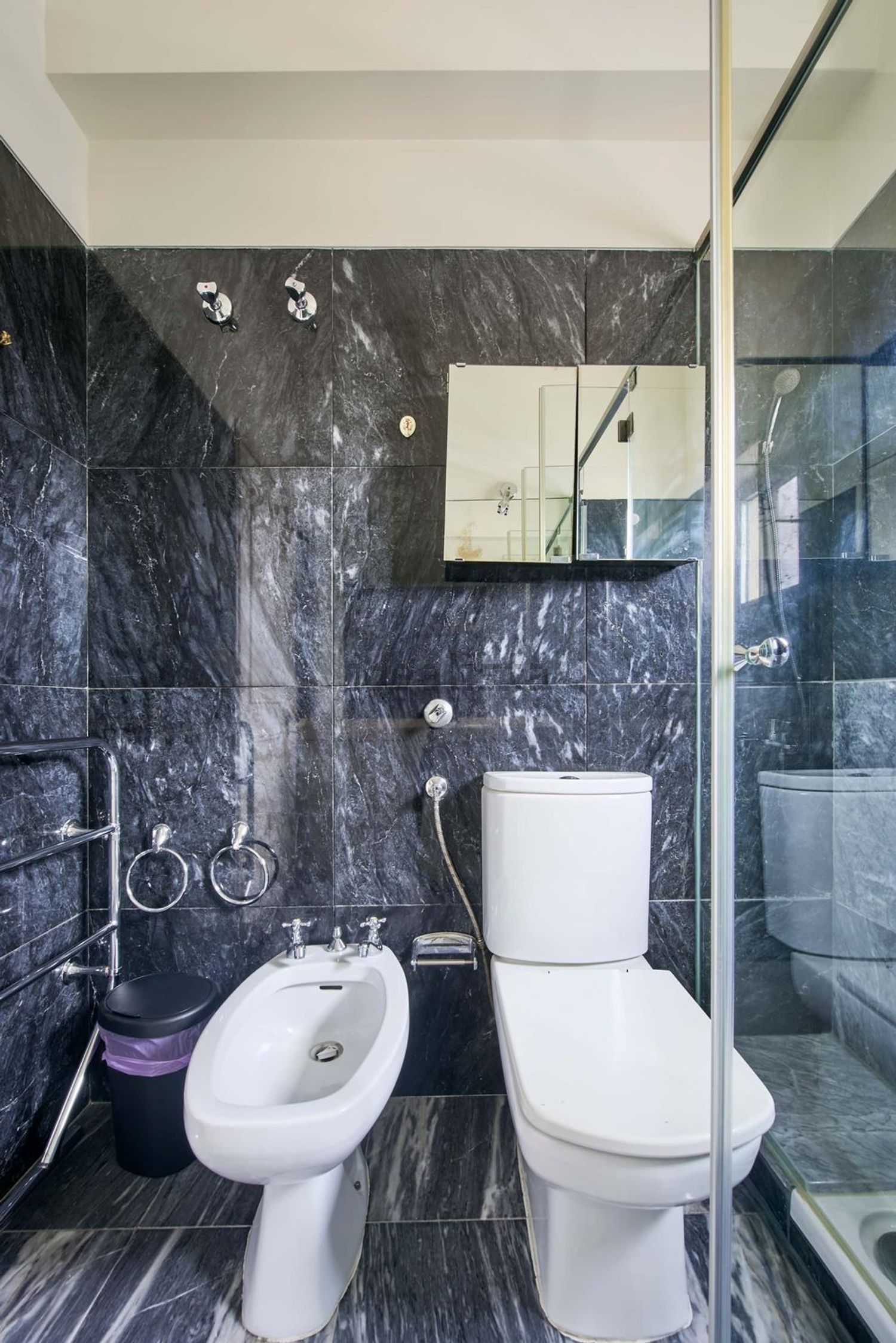 出租房间在Rua Actor António Silva, 3 - 卫生间