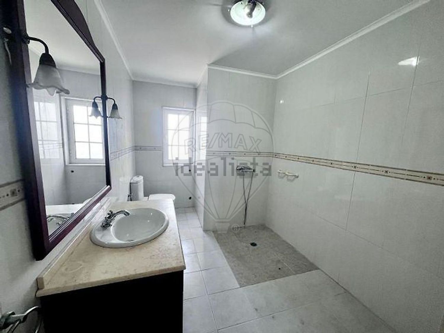 小楼房或独栋别墅出售在Rua do Cabeço - 卫生间