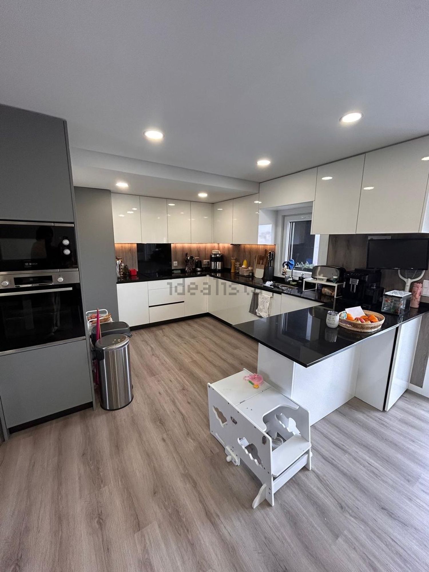 公寓 t3出售在Rua de Milão, 28 - 厨房