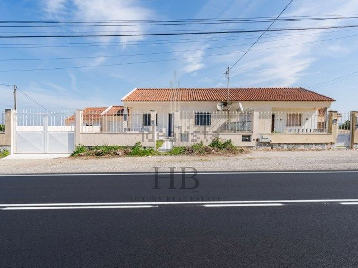 出租小楼房或独栋别墅在Rua do Arneiro - 外立面