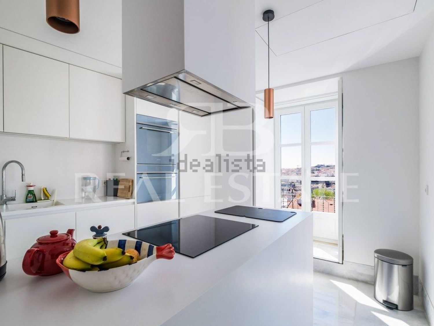 公寓 t3出售在Rua António Maria Cardoso, 11 - 厨房