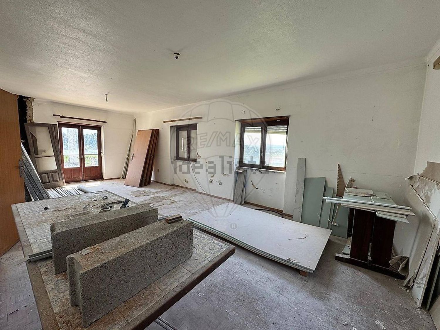 小楼房或独栋别墅出售在Lamas e Cercal - 照片