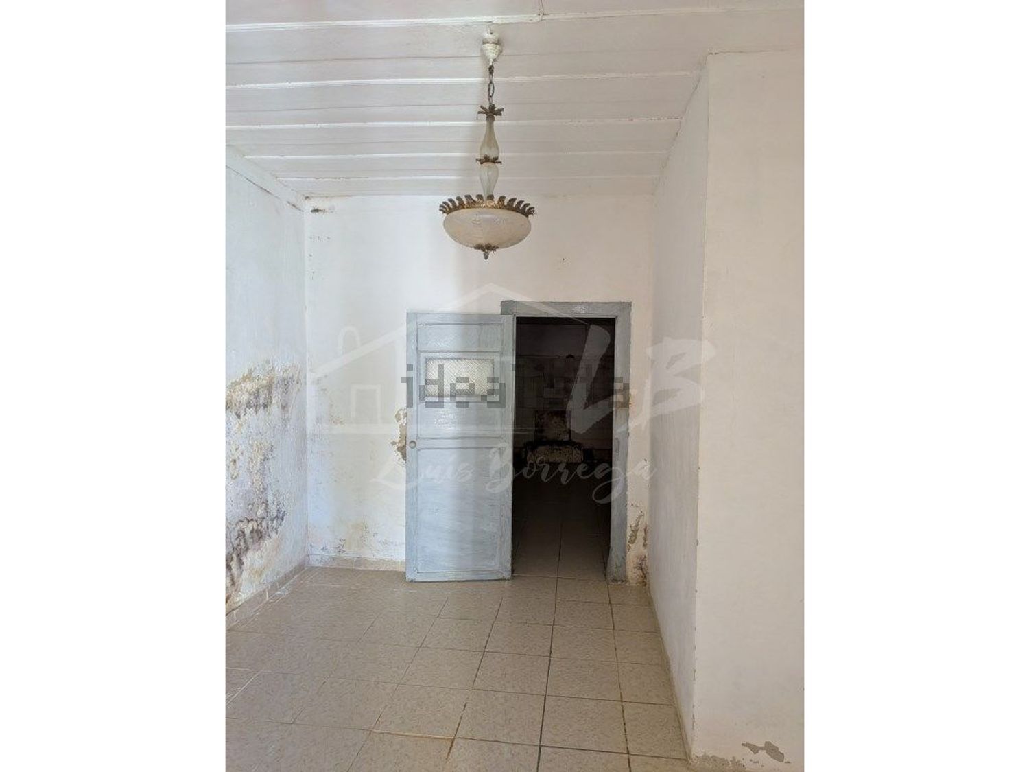 小楼房或独栋别墅出售在Rua do Sobrado Velho, 1 - 过道