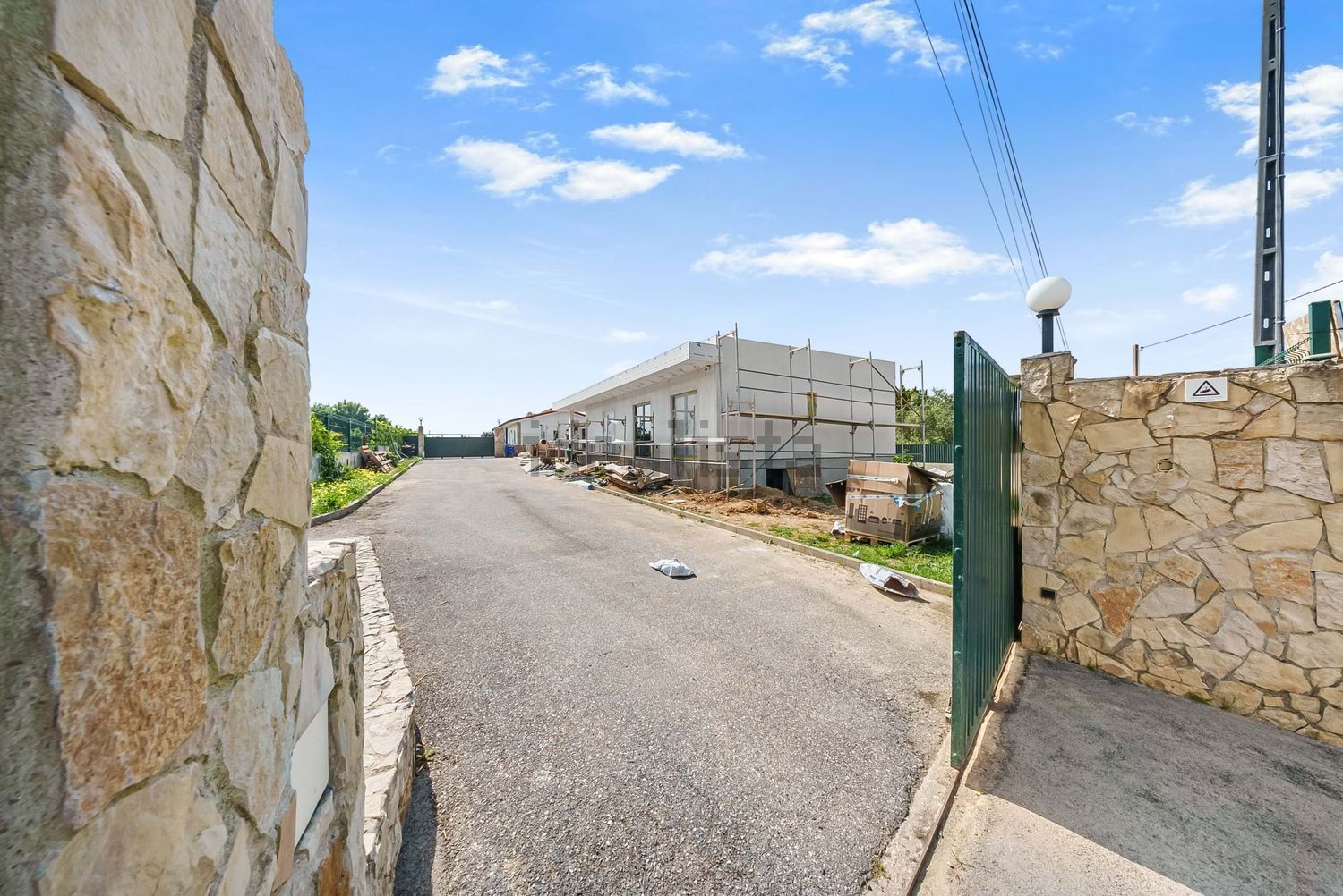 小楼房或独栋别墅出售在Rua do Outeiro - 照片