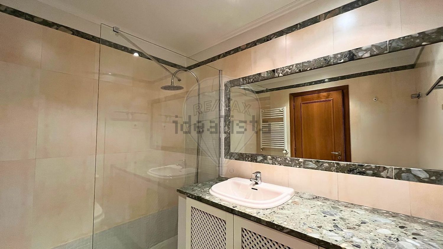 公寓 t3出售在Rua Domingos Rebelo - 卫生间