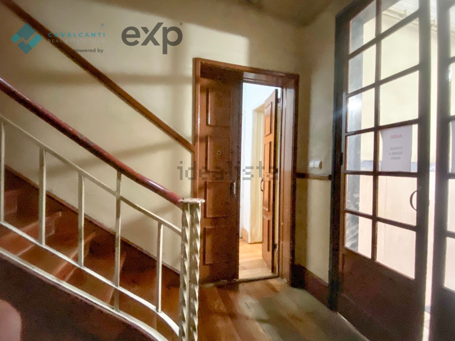 公寓 t3出售在Rua Barão de Sabrosa s/n - 楼梯