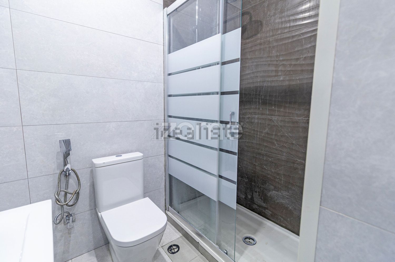 公寓 t2出售在Travessa Rafael de Oliveira, 1 - 卫生间