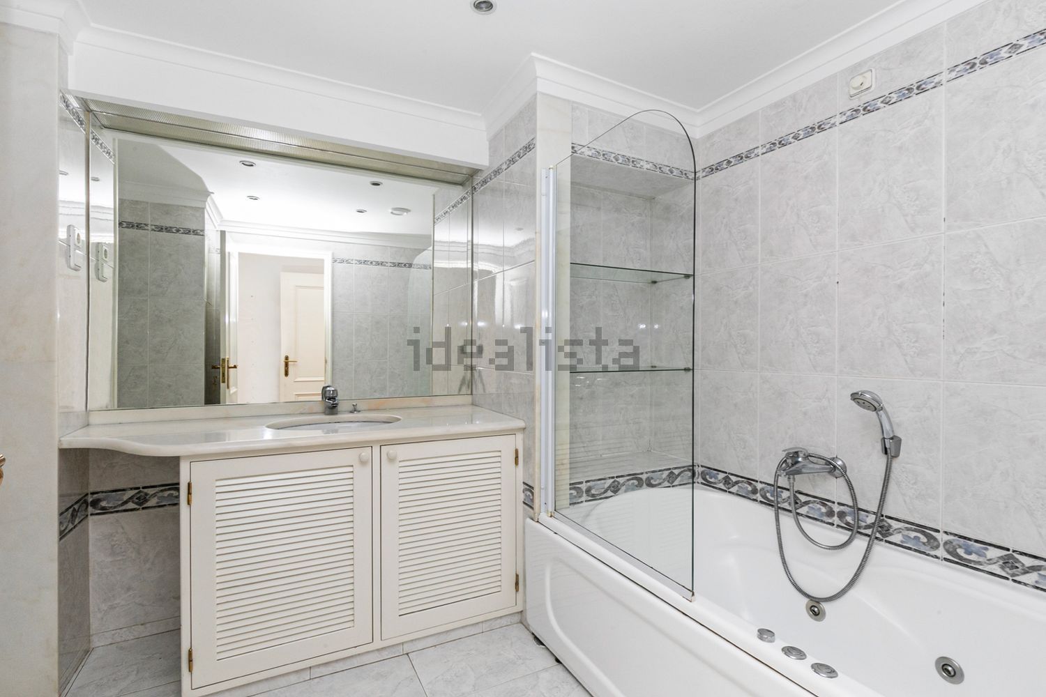 出租公寓 t4在Rua Major Neutel de Abreu - 卫生间