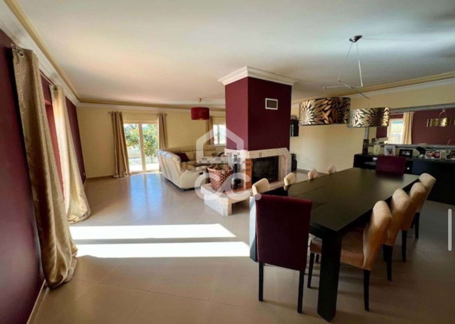 小楼房或独栋别墅出售在Milharado - 餐厅