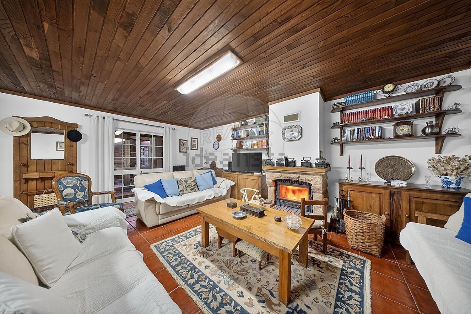 小楼房或独栋别墅出售在Rua Estreita - 客厅