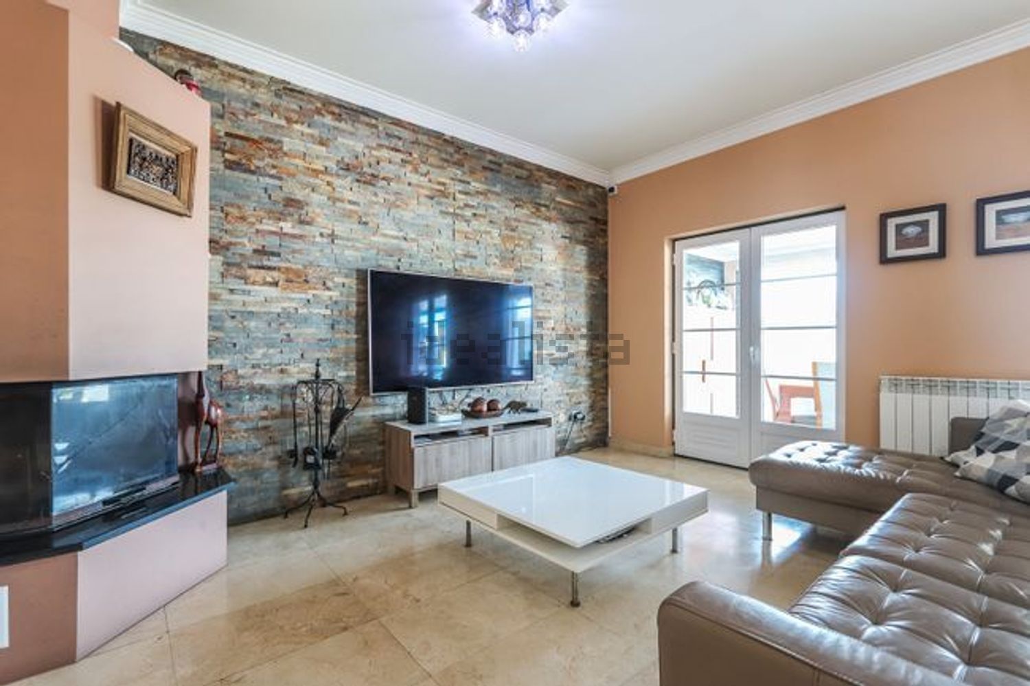 小楼房或独栋别墅出售在Praceta Santo António - 客厅