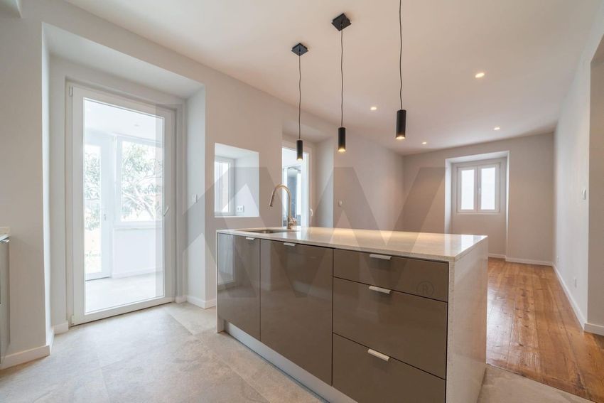 公寓 t3出售在Largo Doutor Mário Madeira s/n