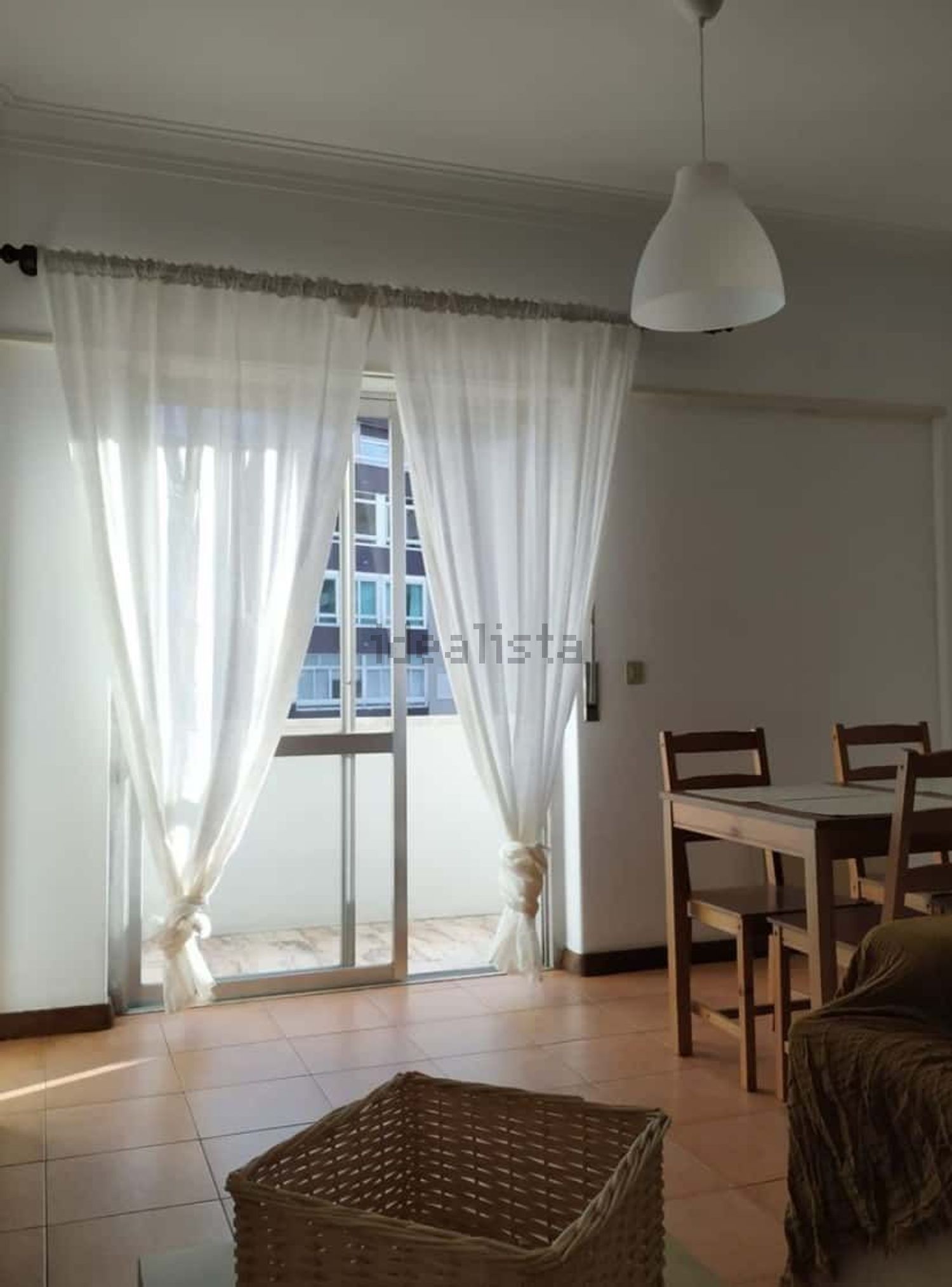 出租房间在Rua Cordeiro Ferreira, 16 - 客厅