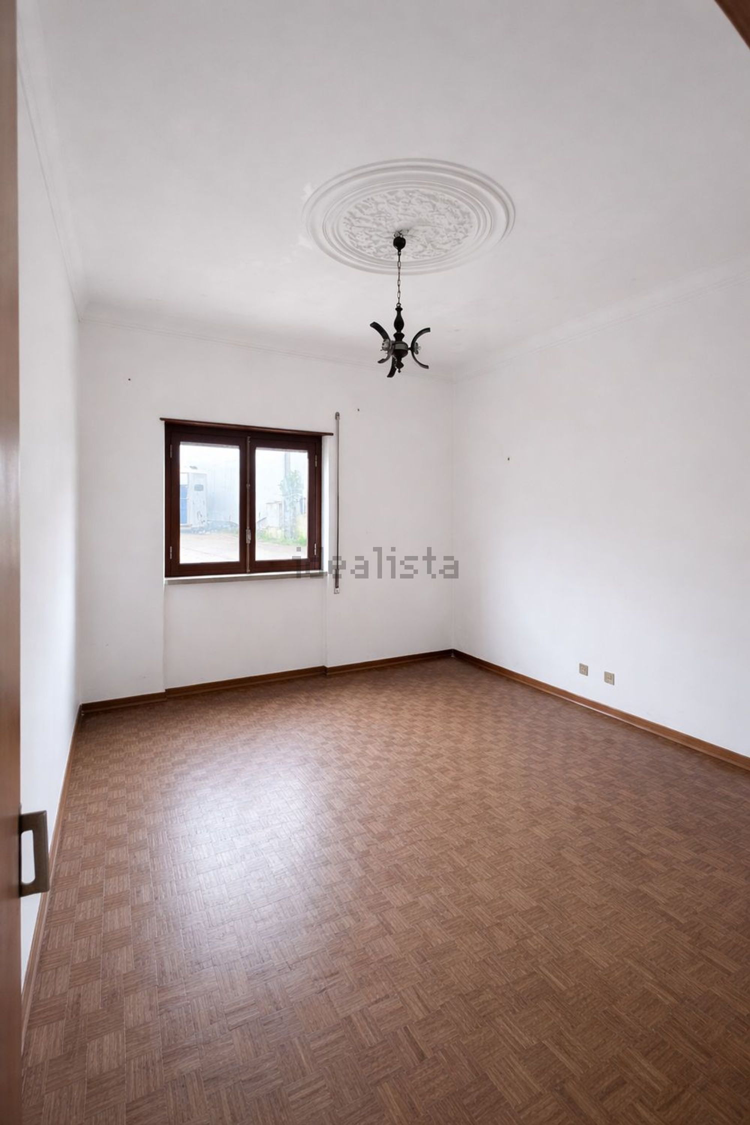 出租小楼房或独栋别墅在Rua Afonso de Albuquerque, 48 - 居住