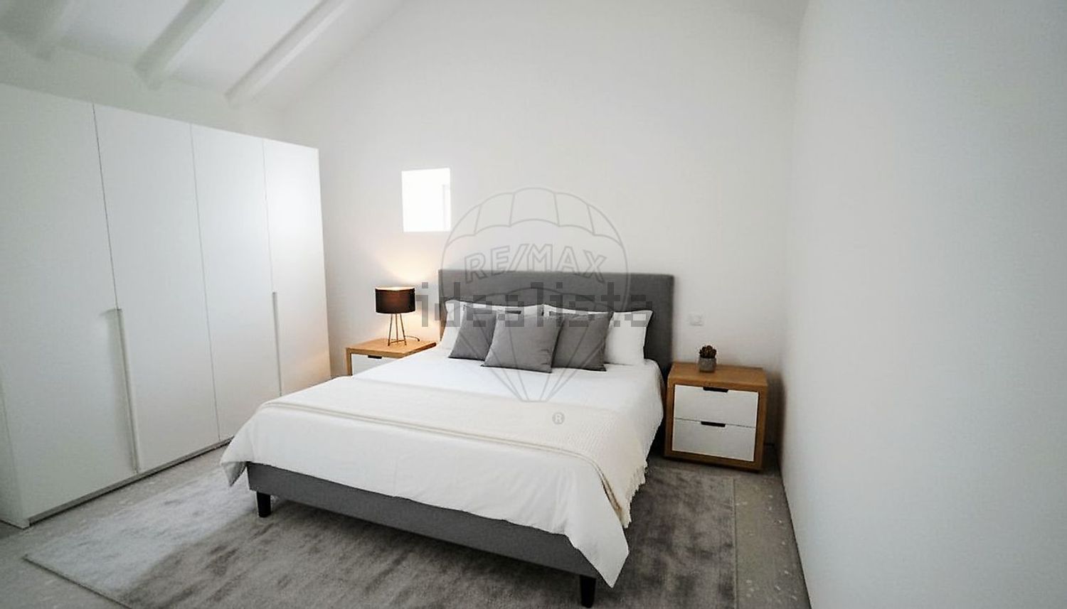 小楼房或独栋别墅出售N116 - 卧室