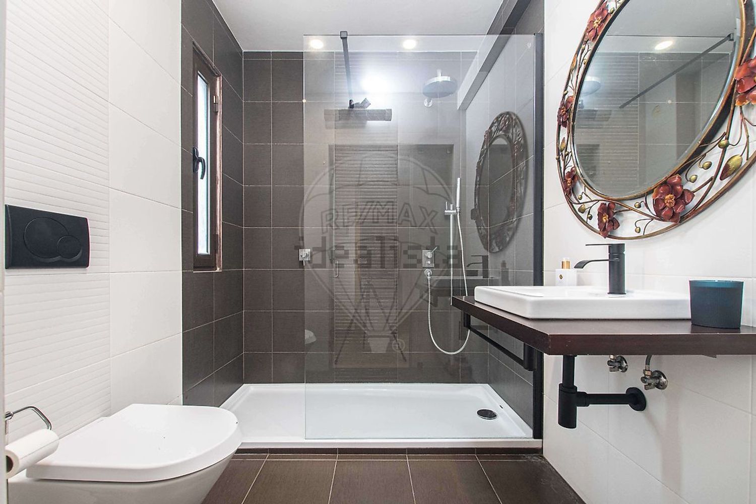 小楼房或独栋别墅出售在Rua Rui Pinto de Azevedo - 卫生间