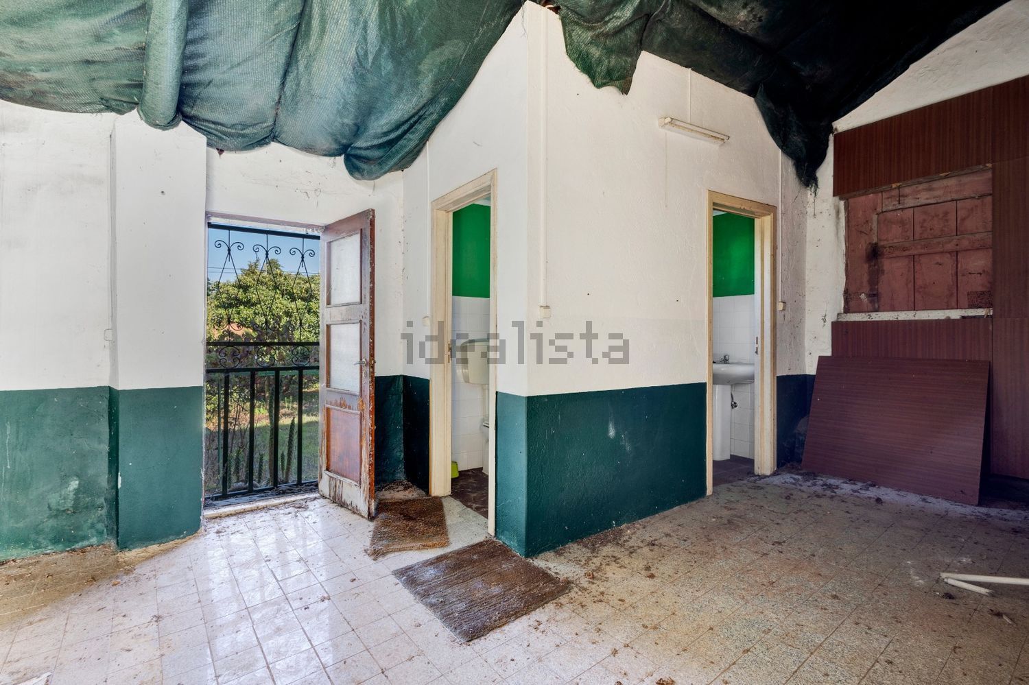 小楼房或独栋别墅出售在Rua Direita - 居住